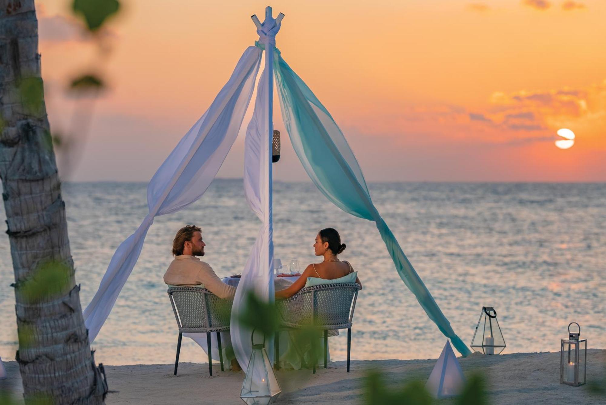 Oblu Select Lobigili - Premium All-Inclusive With Free Transfers Malé Esterno foto